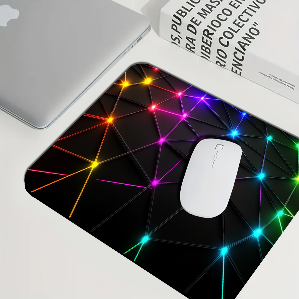 Gaming Accessories Brands - Alas Mouse Gaming Besar Bermerek Pola