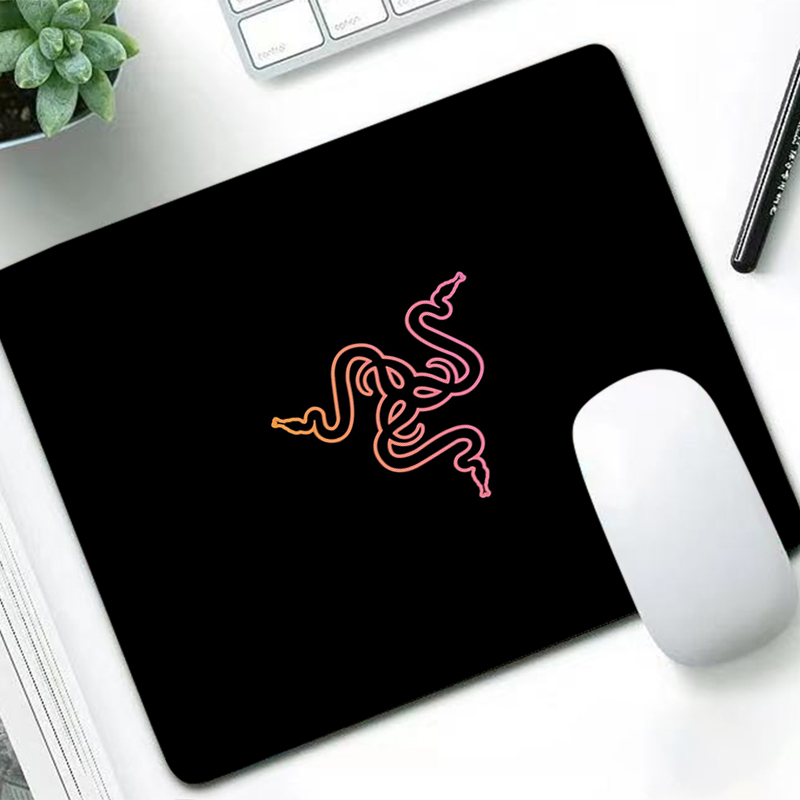 Razer Luxury Mouse Pad Anime G - Gaming Accessories For Laptop ulasan dan harga